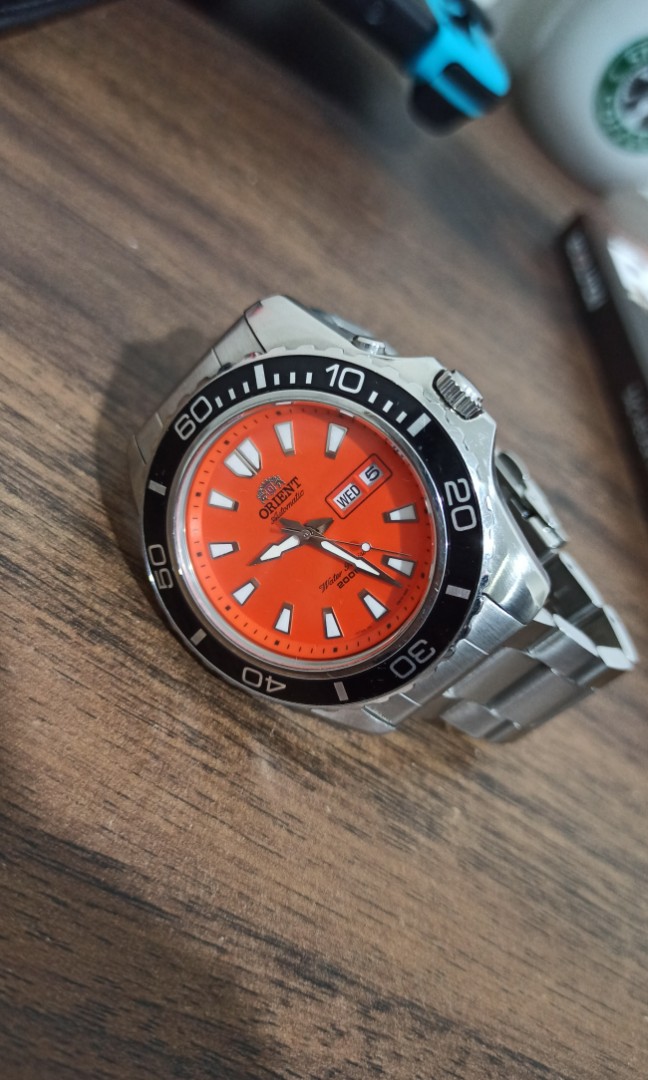 Orient diver orange top