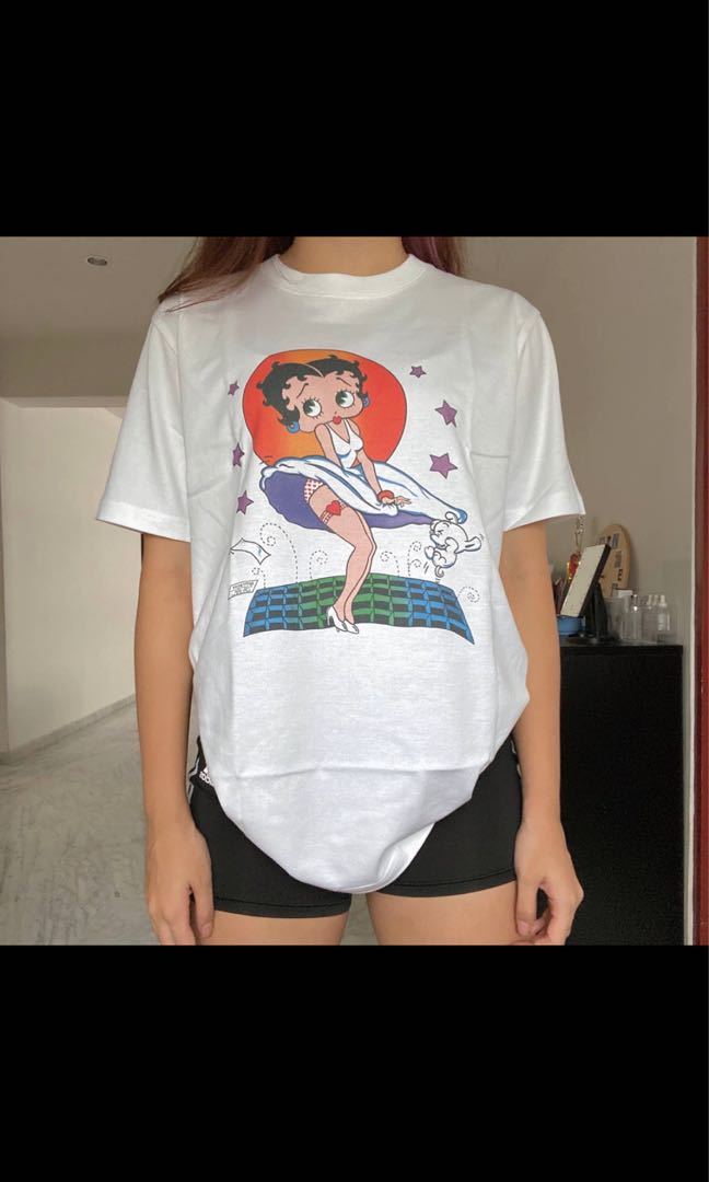 oversized betty boop graphic shirt 