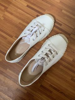 (Category: ) located in . Submitted by _miho (Listing ID 1162819730, Image 1). Description: .