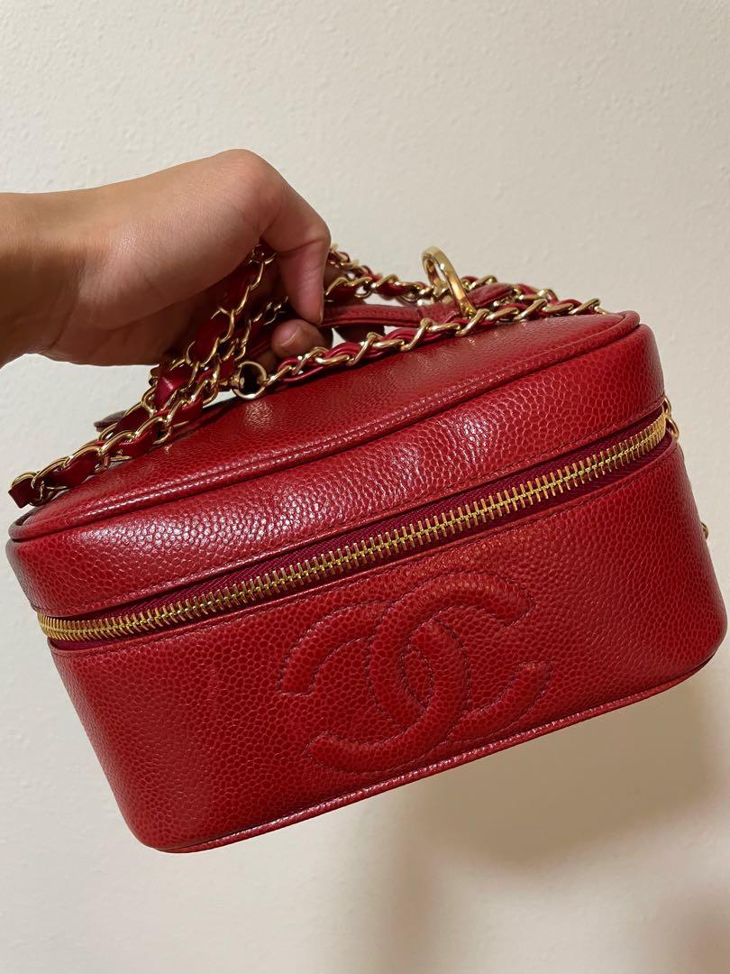 Rare vintage Chanel vanity case in Red caviar 24k GHW, Women's Fashion, Bags  & Wallets, Purses & Pouches on Carousell