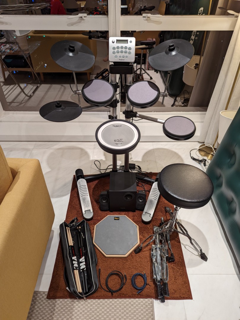 Roland HD1 VDrums Compact Electronic Drum Kit, Hobbies & Toys, Music