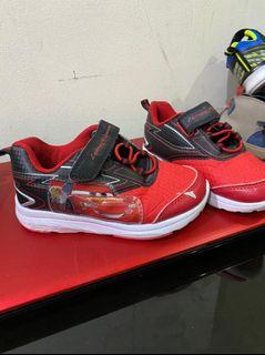Sepatu anak laki2