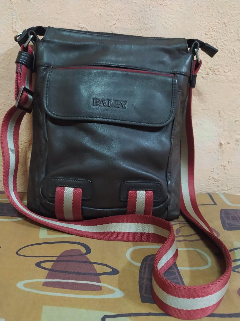 Harga sling sale bag bally