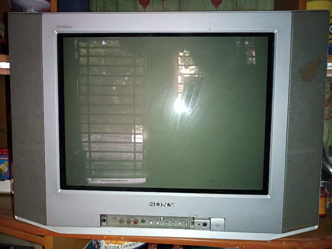 For Sale!! Sony Trinitron Tv 25 in (Still Working), TV & Home