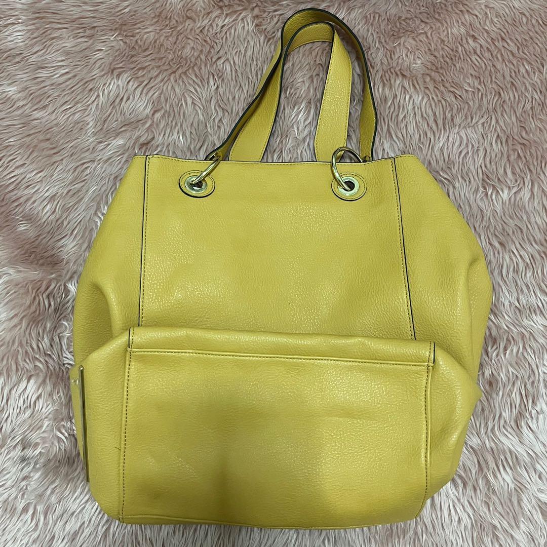 Steve Madden Bag, Luxury, Bags & Wallets on Carousell