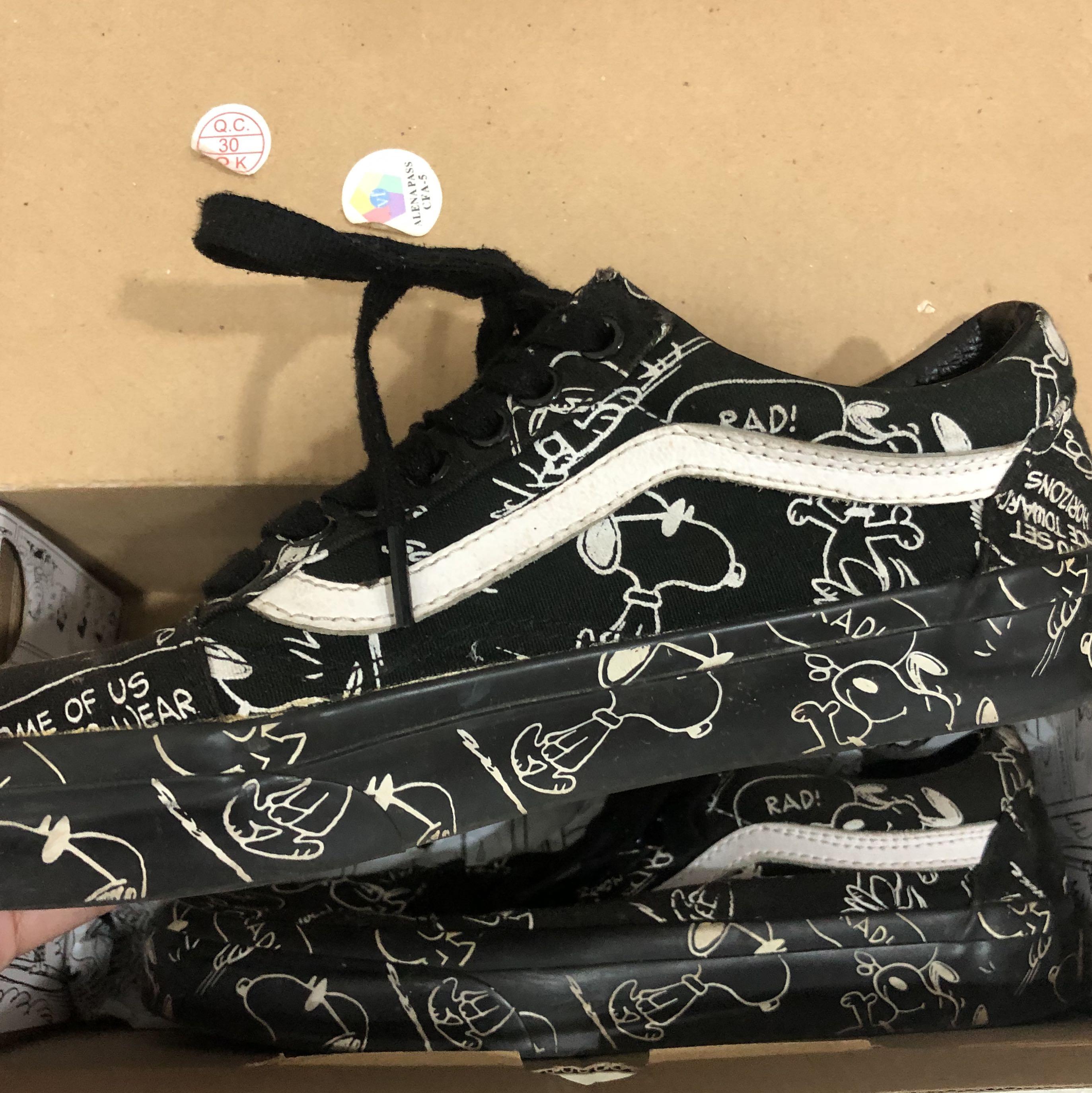 Vans top peanuts us