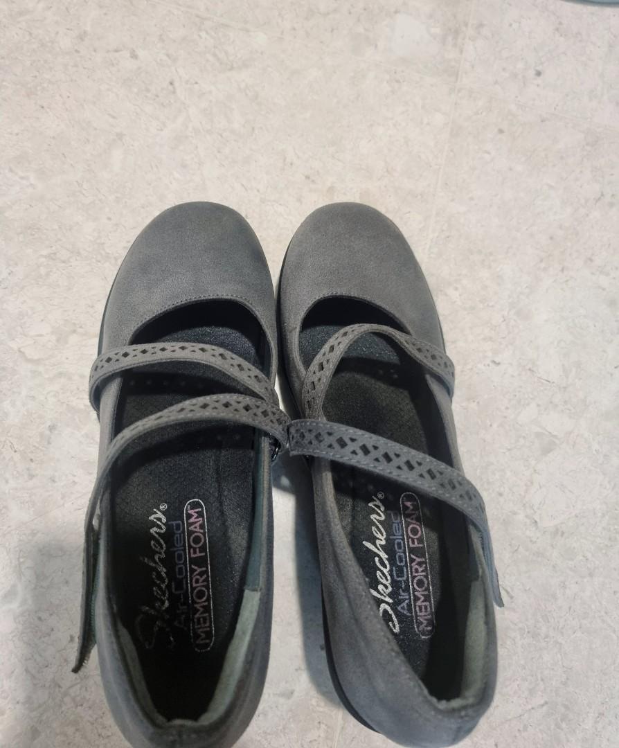 comfortable sketchers