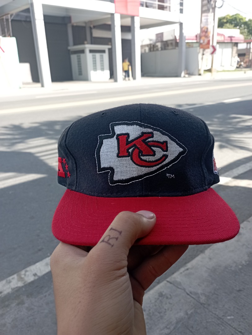 Vintage cap, Men's Fashion, Watches 