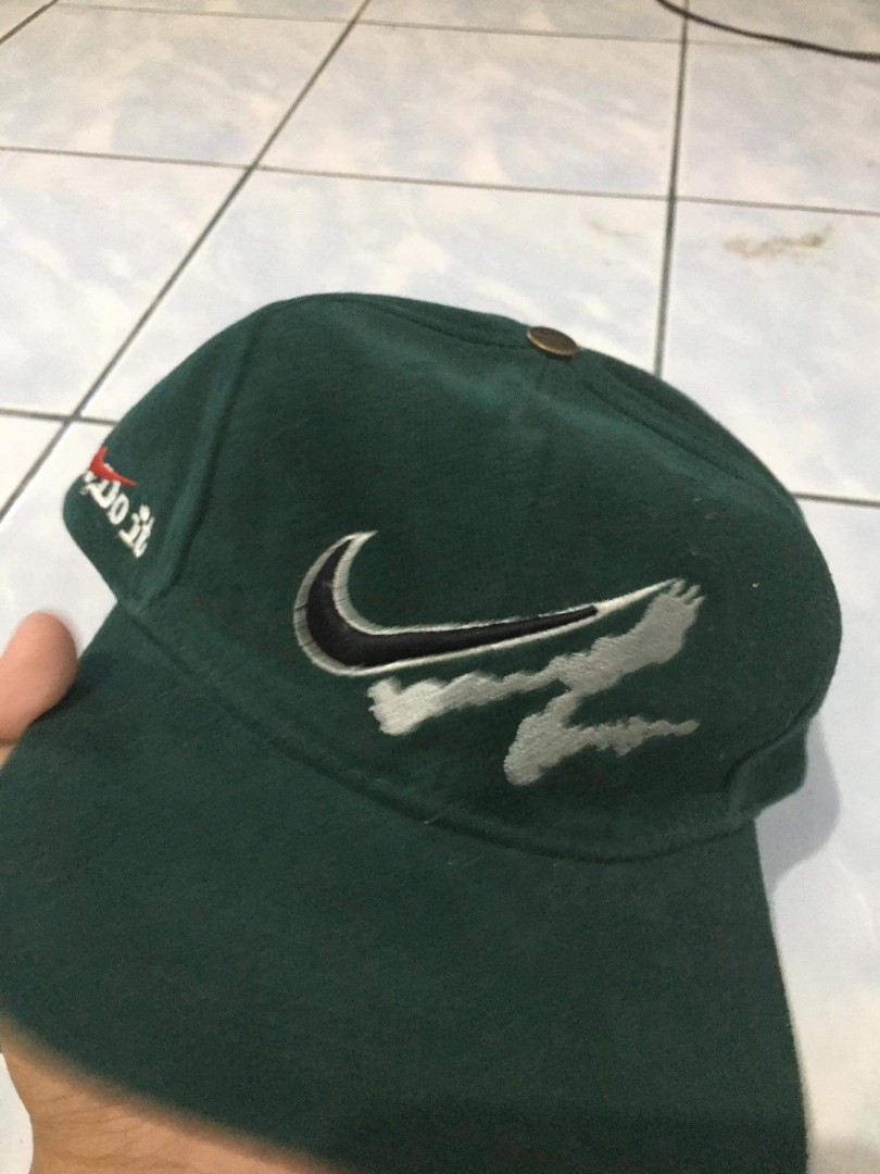 Vintage nike cap, Men's Fashion 