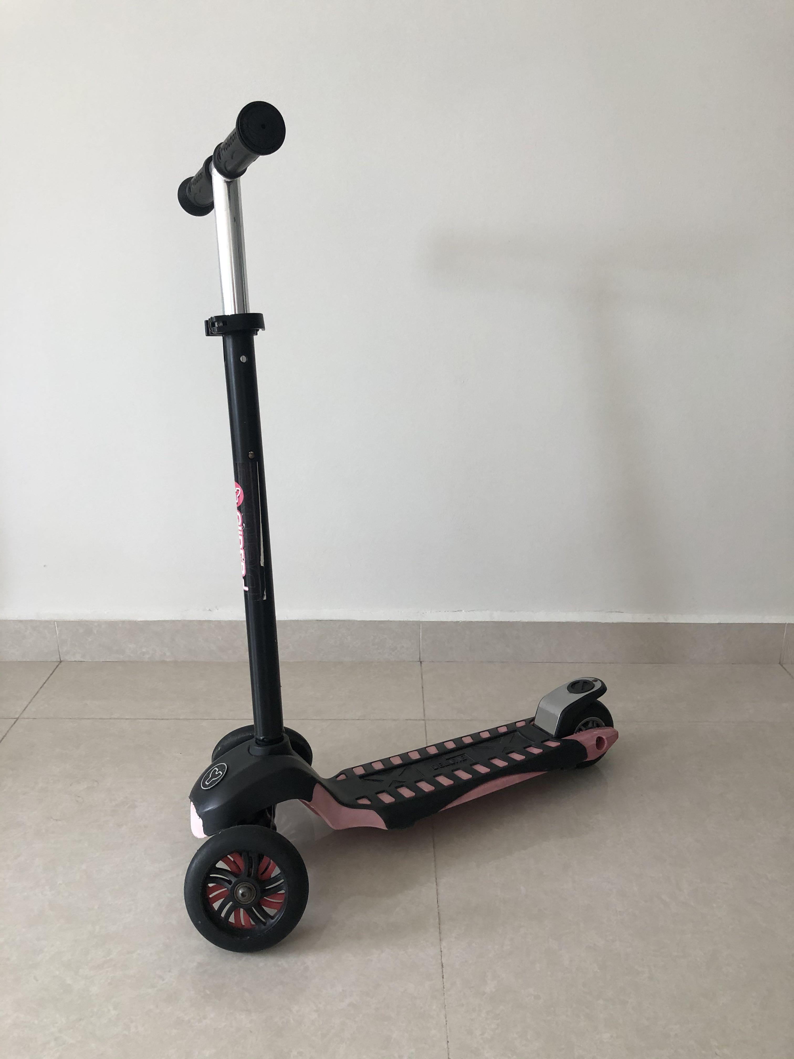 Air 3-wheels Yvolution Glider Deluxe Adjustable Wheeled Scooter