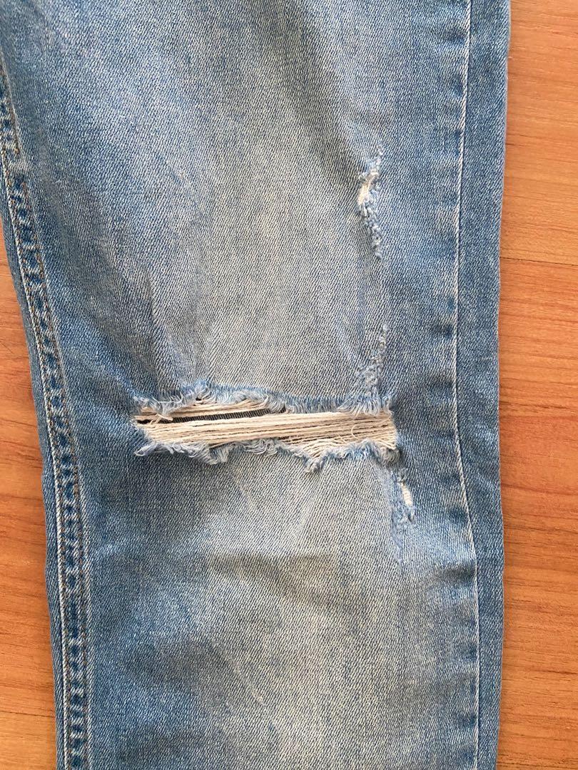 Zara man tattered denim jeans pants, Men's Fashion, Bottoms, Jeans on ...