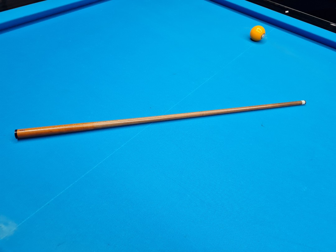 30" Pat Diveney Kielwood Shaft 3/8 x 10 low deflection pool cue transk