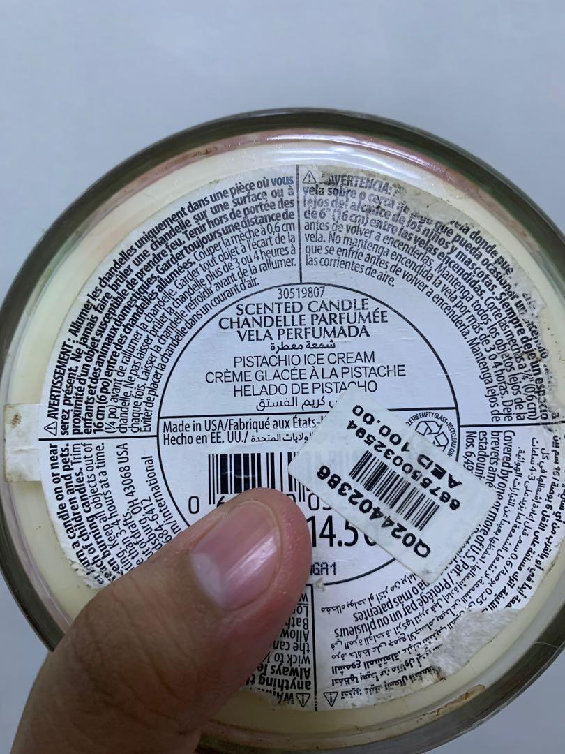 3 wick candle Bath and body works (Category: Home Fragrance) located in Muntinlupa City. Submitted by acdshoppp (Listing ID 1162986534, Image 3). Description: Wag na po tumawad. Mababa na po at rare scent po ito. Pistacio ice cream po. Issue lang nya is may crack sa gitna ung wax but okay na okay po yan lalo na pag ginamit na mabubuo ulit. Rfs: emergency sale for medical needs.