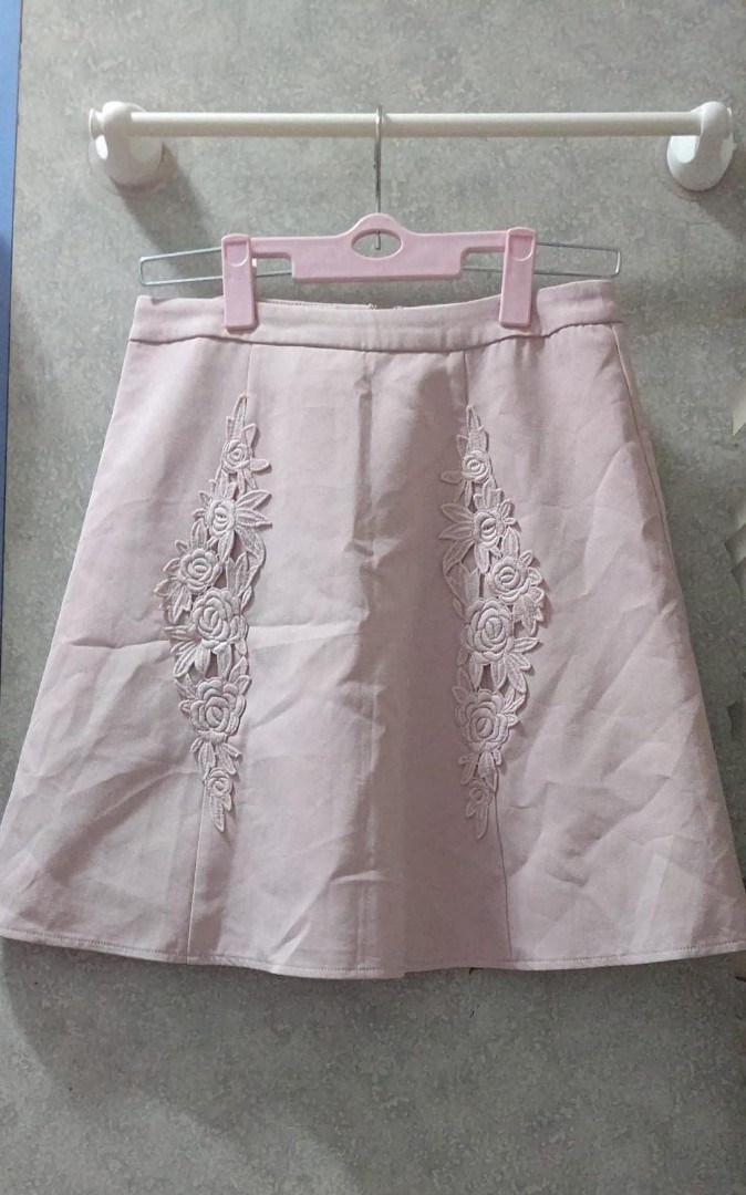 日本品牌cherite By Prime Pattern 粉紅花半截裙japan Cherite By Prime Pattern Pink Flower Skirt 女裝 褲 半截裙 裙 Carousell