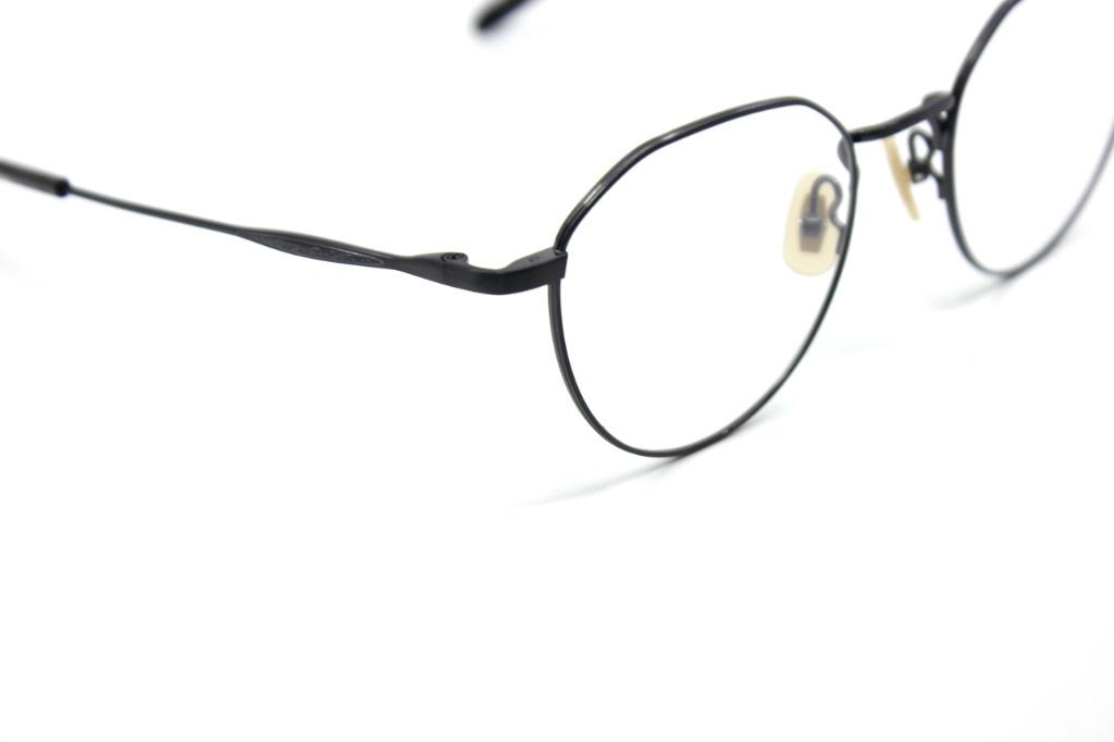 金子眼鏡KV-105 , SIZE: 51-21-145, 男裝, 手錶及配件, 眼鏡- Carousell