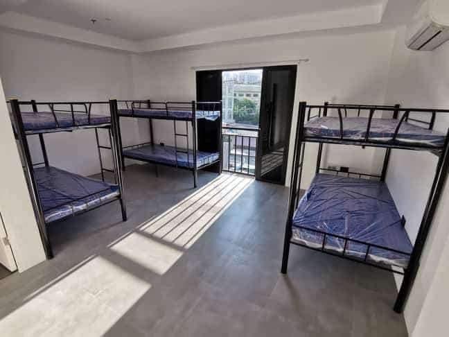 Apartment for rent in Makati (Category: Apartments & Condos) located in Makati City. Submitted by keilah.merealty (Listing ID 1162993618, Image 2). Description: Whole building for rent in Makati 28 rooms with balcony and toilet Semi furnished Bunk beds, heater and Aircon Washing machine each floor Rooftop.