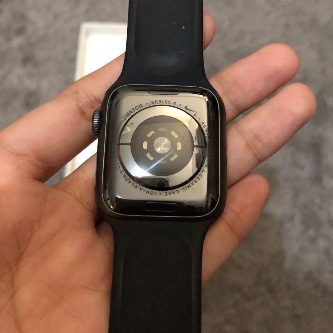 Apple Watch Series 4 Nike, Barang Mewah 