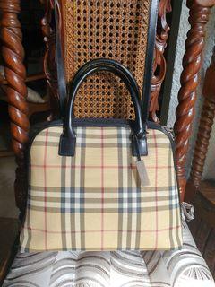 Sale‼️Authentic Burberry Alma style