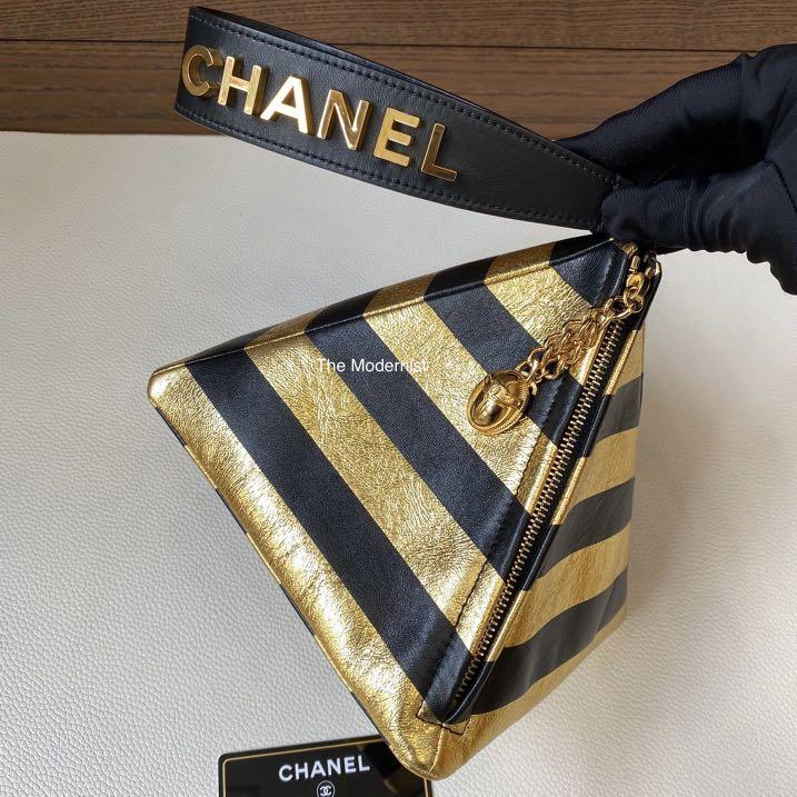 💯% Authentic Chanel Black Lambskin Quilted Card Holder with GHW, Luxury,  Bags & Wallets on Carousell