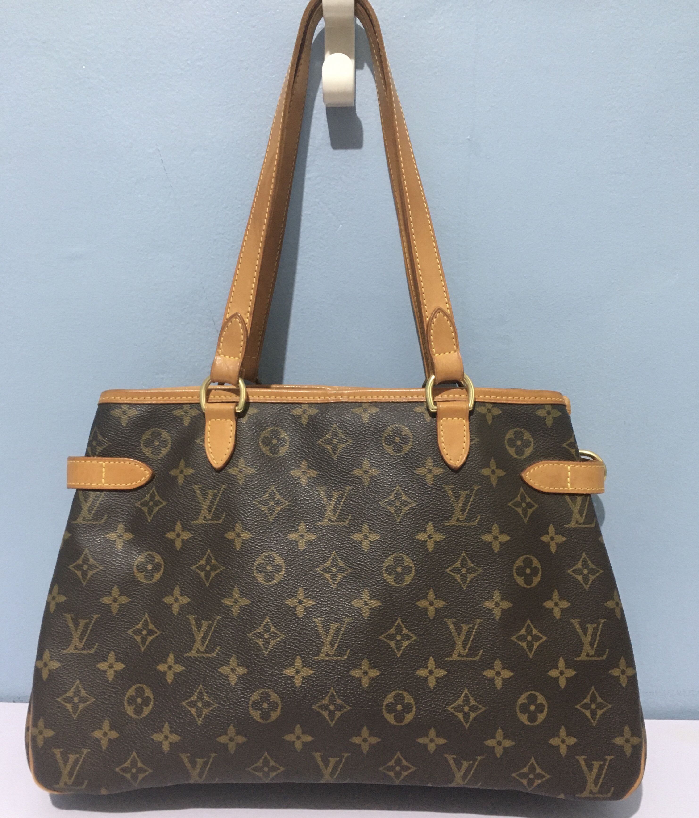 AUTHENTIC LOUIS VUITTON MONOGRAM BATIGNOLES ( RANK AB), Luxury, Bags