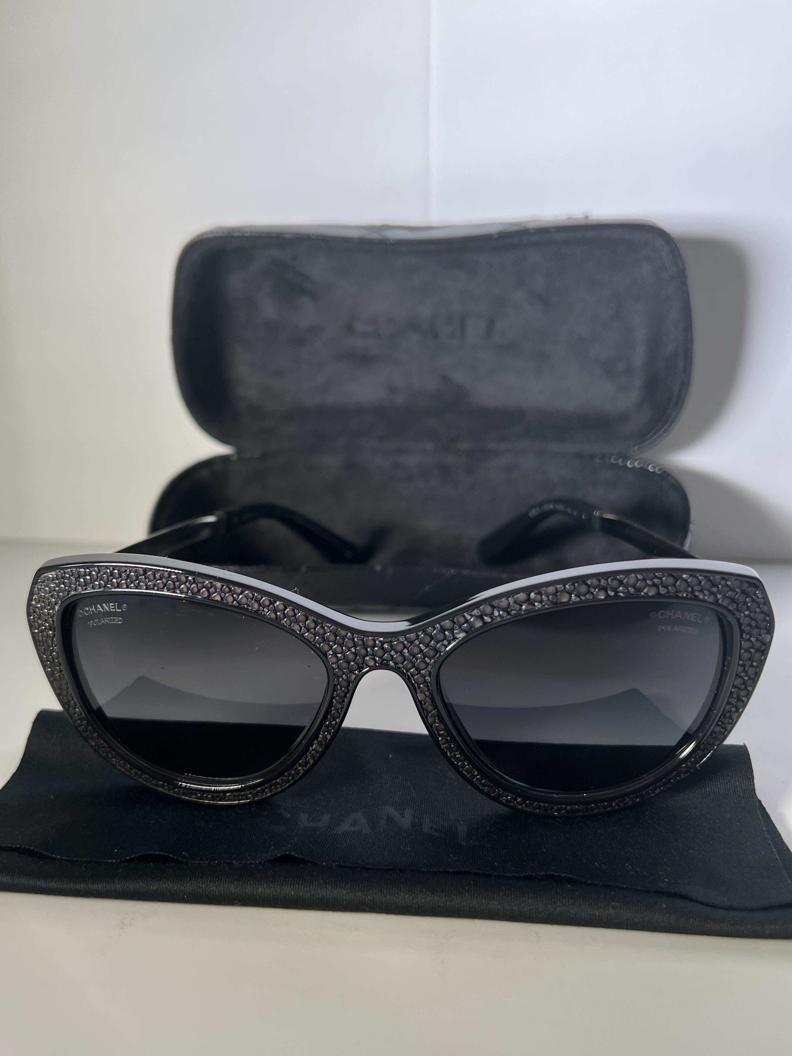 Chanel Stingray CC Polarized Sunglasses 6046 Q Black