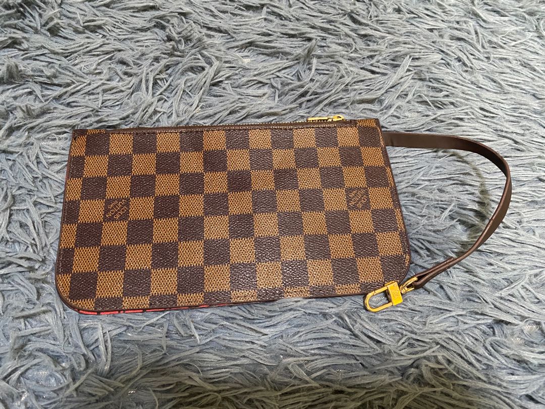 Lv small clutch hotsell bag