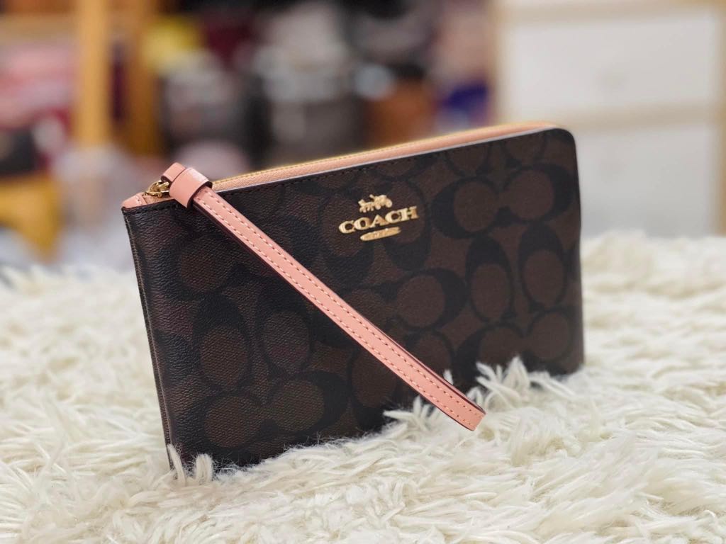 Coach Single Zip Wristlet Shell Pink Women s Fashion Bags Wallets Wallets Card holders on Carousell