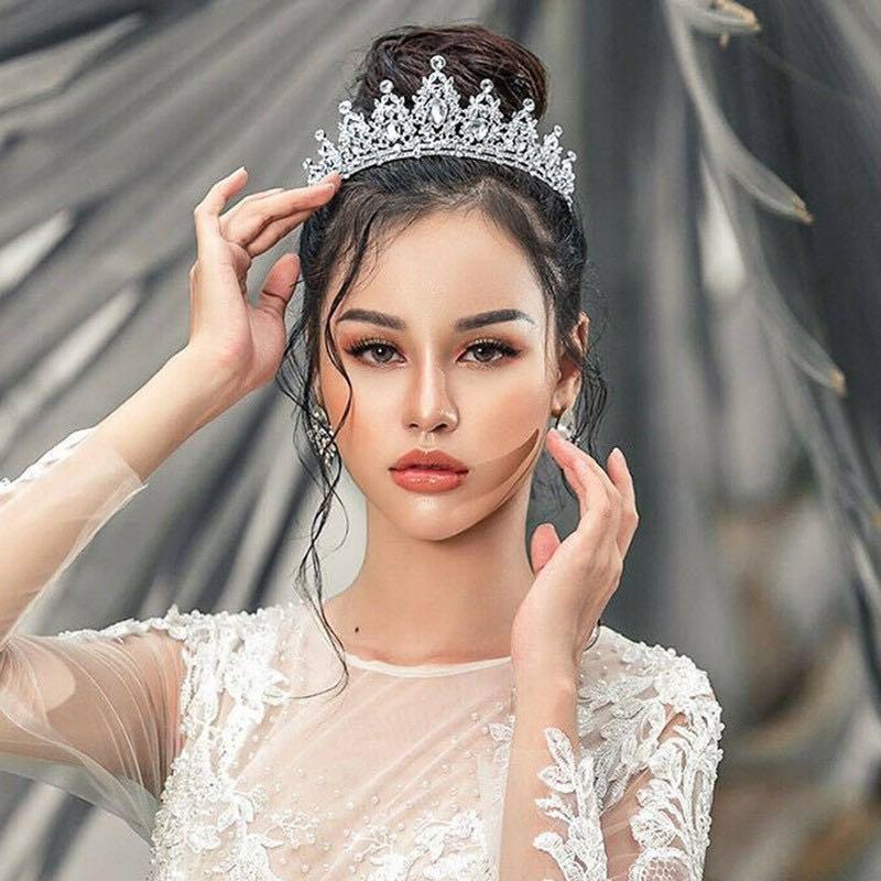 Crown veil off white like new pakai sekali je klang, Women's Fashion