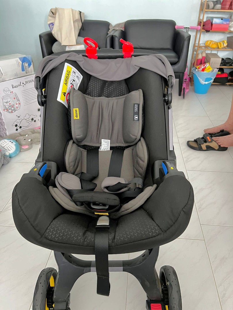 Doona, Babies & Kids, Going Out, Strollers on Carousell