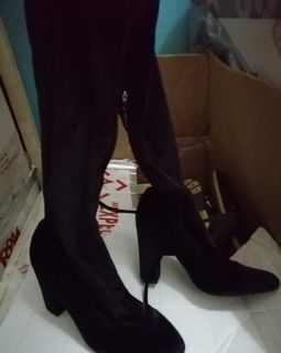 (Category: ) located in . Submitted by edjcloset (Listing ID 1163054385, Image 1). Description: .
