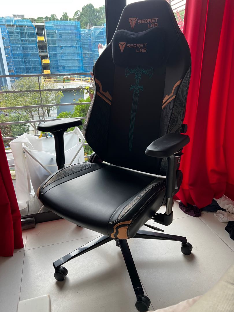 secretlab titan lazada