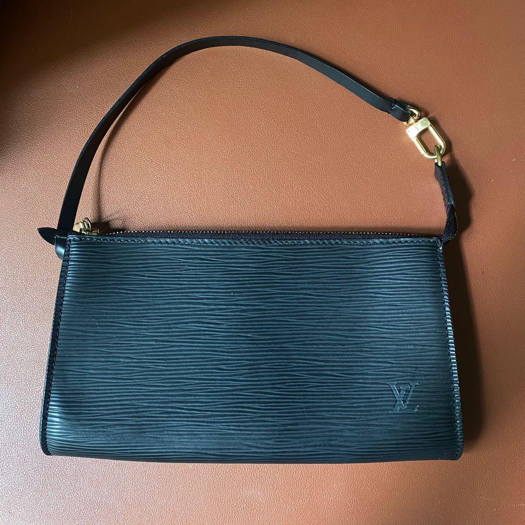 Louis Vuitton Felicie Pochette in Damier Azur, Luxury, Bags & Wallets on  Carousell