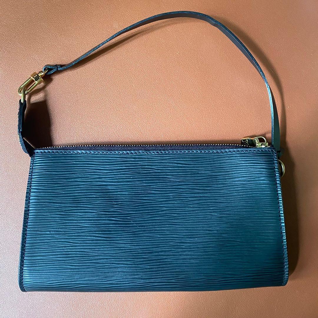 Louis Vuitton Vintage Epi Leather Pochette Accessoires (SHF-21292) – LuxeDH