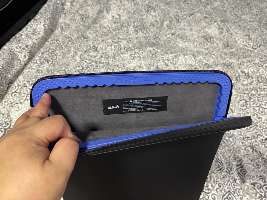 Mous outlet macbook case