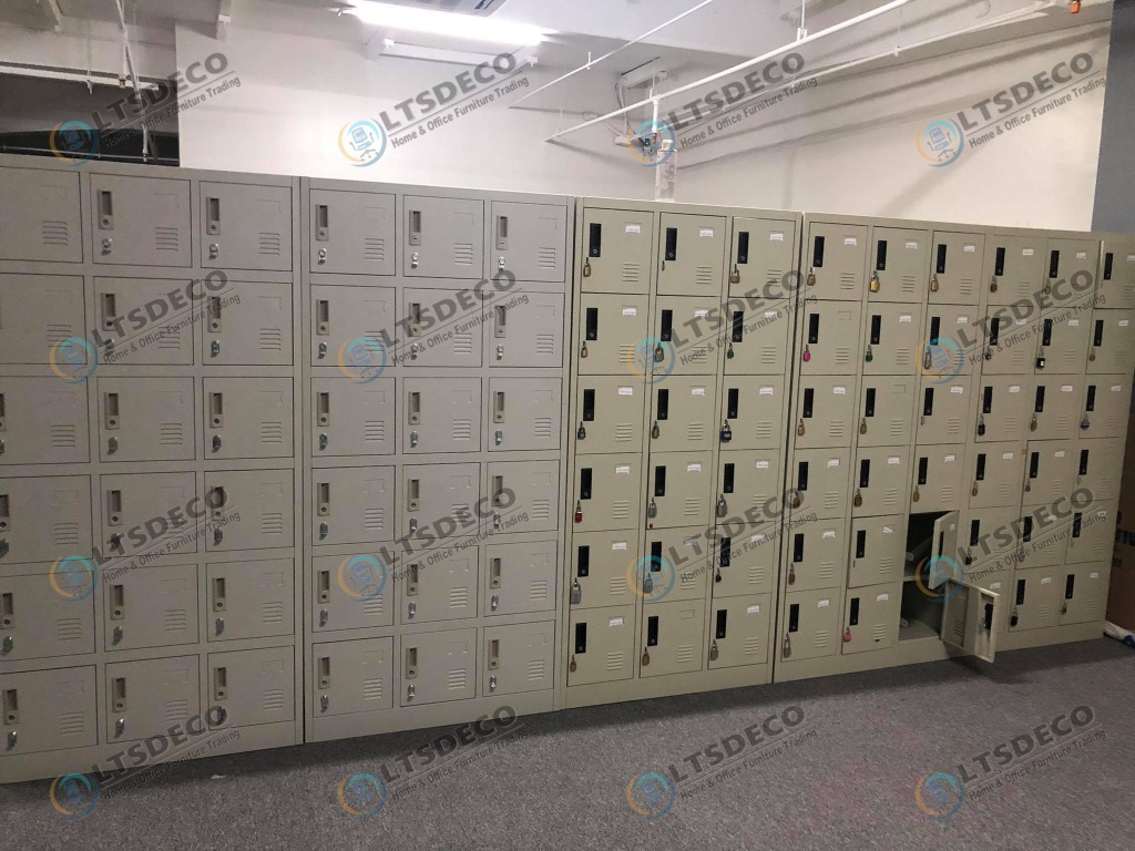 OFFICE PARTITION STEEL LOCKER 18 DOOR FURNITURE!!!~, Furniture & Home ...