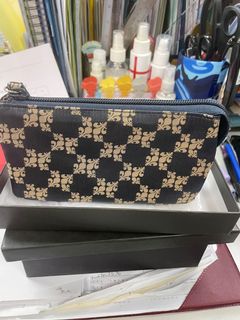 （分類：）位於 。 由 AANW18 提交（商品編號 1163027734，圖片 1）。簡介： 。