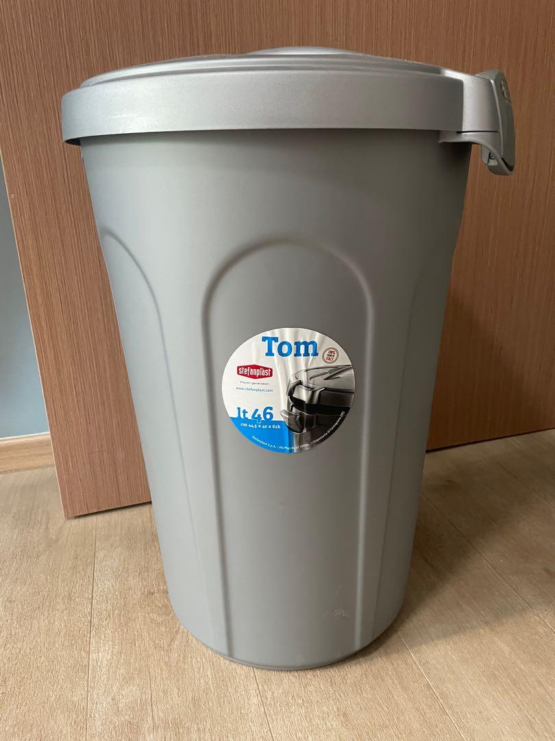 Stefanplast pet food container 46L/15KG kibbles, Pet Supplies, Homes