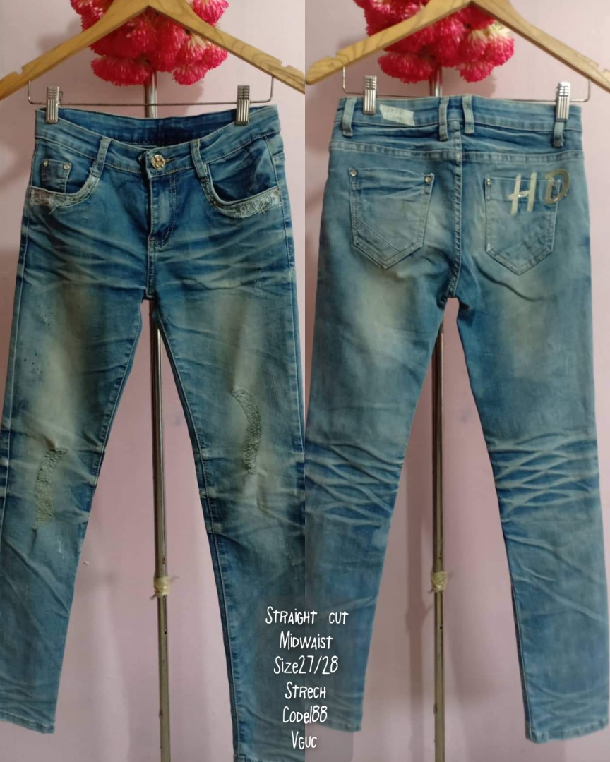 Straight cut, Women's Fashion, Bottoms, Jeans on Carousell