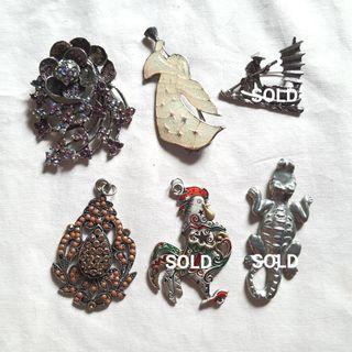 vintage brooches pins and pendants