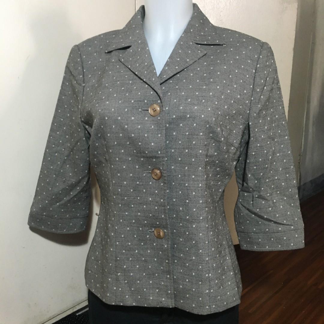 Vintage gray patterned office coat / blazer and skirt set coordinates (Category: Sets or Coordinates) located in Las Pinas. Submitted by makamart (Listing ID 1163007258, Image 2). Description: - barely used - prices are fixed - please make sure to view all photos before proceeding - for payment and shipping details, visit my profile and go to the "about" section🙂.