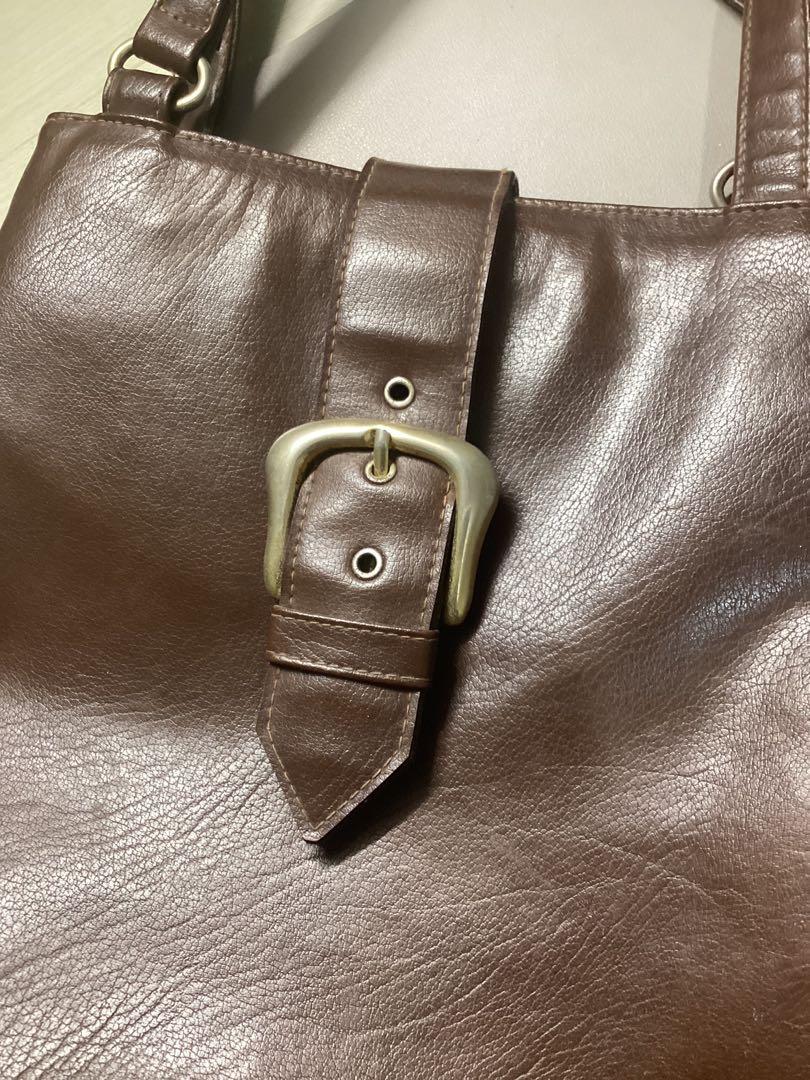 Vintage Sylvia Santos bag long strap (Category: Luxury Bags & Wallets) located in Muntinlupa City. Submitted by sab.cab (Listing ID 1163041308, Image 3). Description: Personal preloved Still in very good condition.