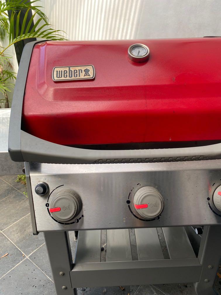Weber bbq grill with warranty, TV & Home Appliances, Kitchen Appliances