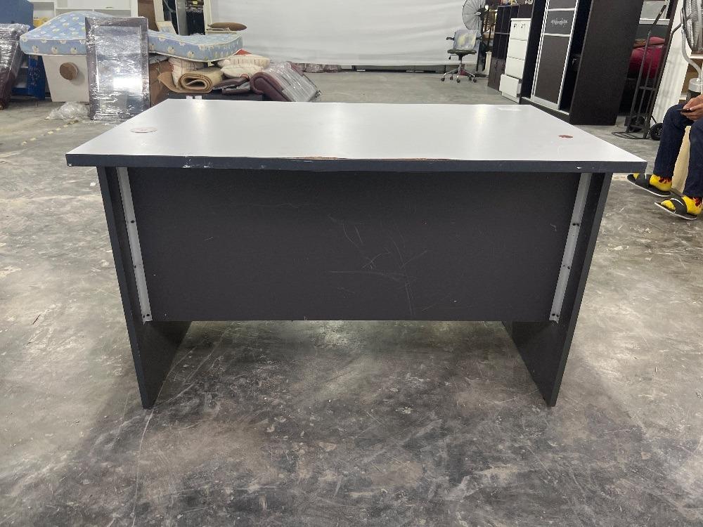 Wooden Office Table Grey Colour / Meja Pejabat Kayu Warna Kelabu