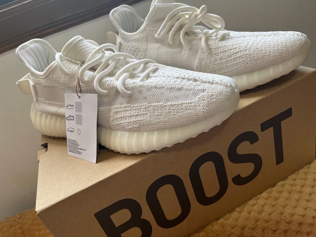 Triple white yeezy size 5