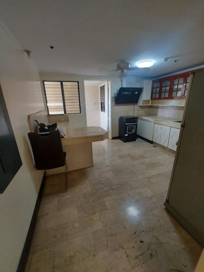 3 BED ROOM WITH PARKING FOR RENT! BAY VIEW TOWER ROXAS BOULEVARD