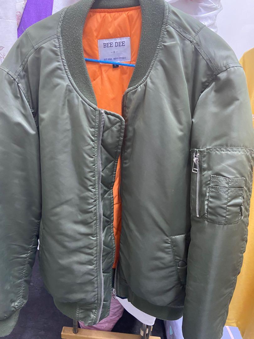 Army Green MA-1 bomber jacket 軍綠色, 男裝, 外套及戶外衣服- Carousell