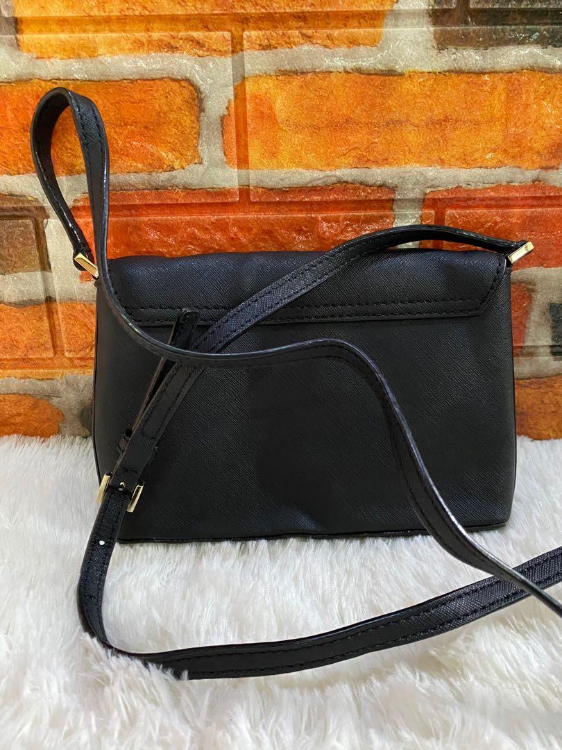 Authentic Kate Spade Newbury Turn lock bag (Category: Luxury Bags & Wallets) located in Cagayan de Oro. Submitted by riggstuffs (Listing ID 1163287440, Image 2). Description: Guaranteed Authentic Kate spade crossbody Bag Saffiano material The Exterior has no visible signs of wear, no rubs at the corners The Interior has some signs of use, but no major flaws like rips or tears of the fabric material Diamond turn lock Dimension: H 5”, L 8” Adjustab