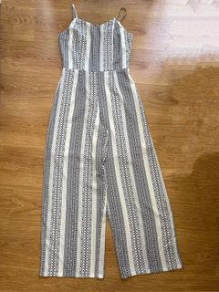(Category: ) located in . Submitted by wardrobe14 (Listing ID 1163167774, Image 1). Description: .