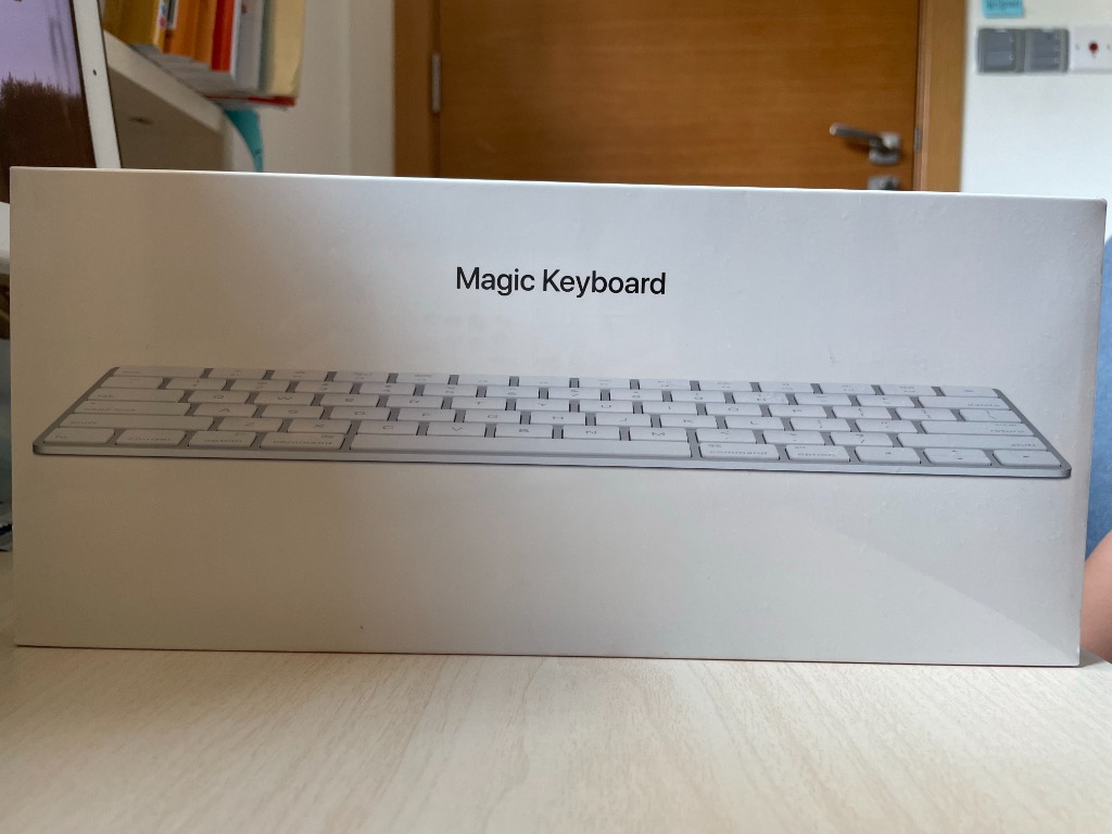 A1657 UK Layout BNIB Genuine Original Apple Magic Keyboard and Mouse 2 A1644 