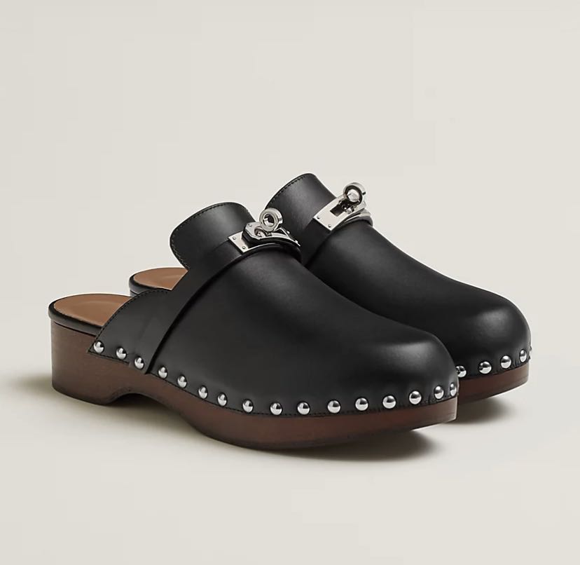 Hermes Carlotta Mule in Noir Size 36 Slip On Clogs 🖤🖤🔮🔮🎬🎬, Luxury,  Sneakers & Footwear on Carousell